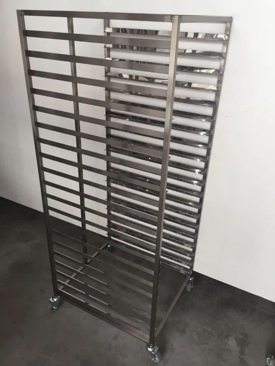 Armario de padaria para bandejas totalmente em inox  - Foto 4