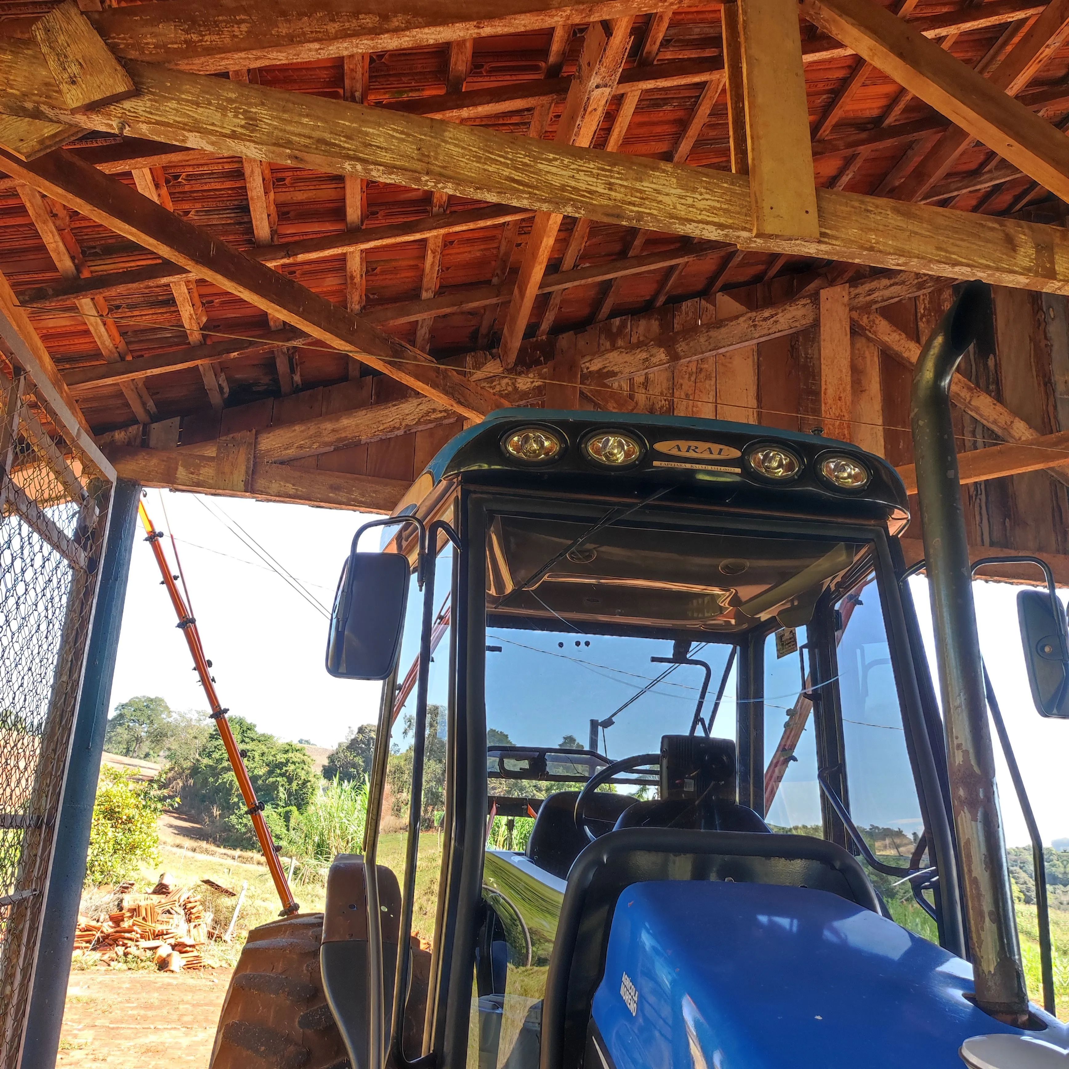 Trator New Holland T7.75E -  Para Fazendas e Sítios! - Foto 5