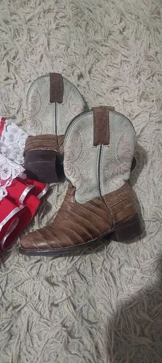 Vestido Festa Junina T. 2/3 + bota de couro . 25 - Foto 3