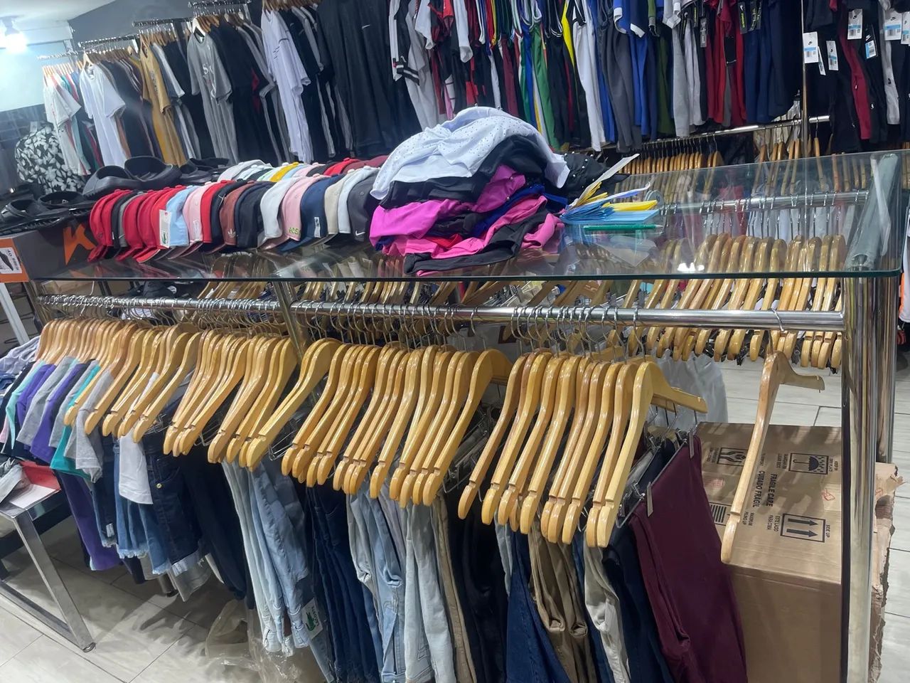 Mesa em inox e vidro - Foto 2