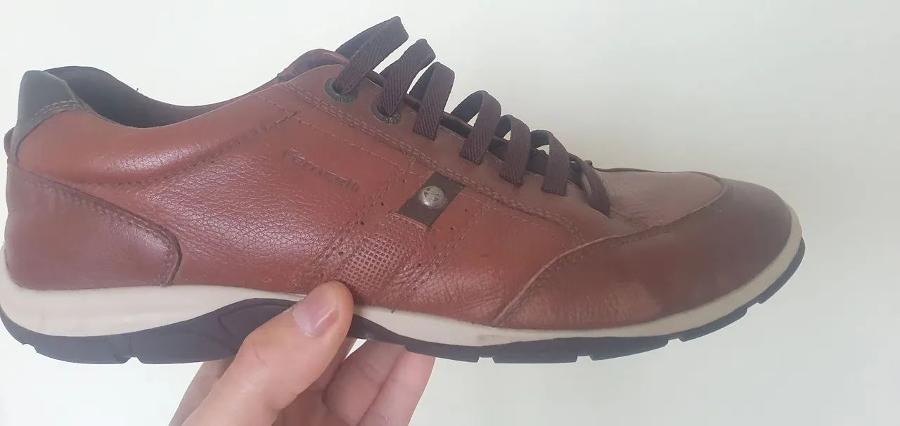 Vendo sapatenis em couro legítimo pouco usado  - Foto 3