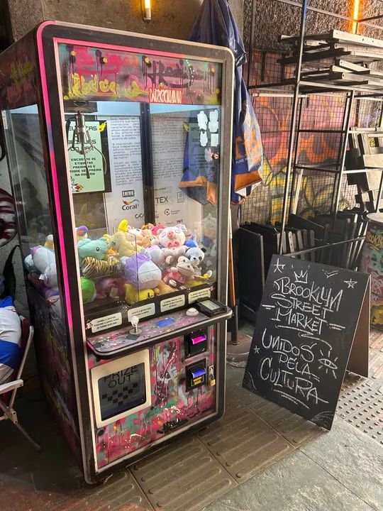 Máquina de Pelúcia com Brindes do Bar - Foto 3