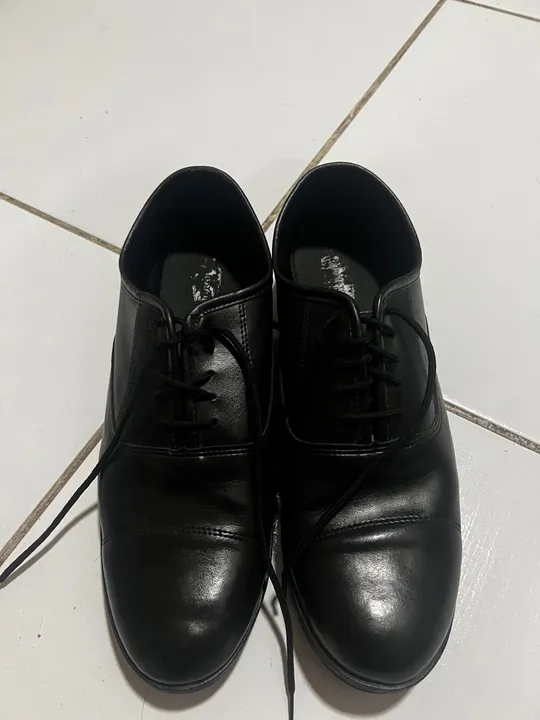 Sapatos sociais masculinos pretos militares