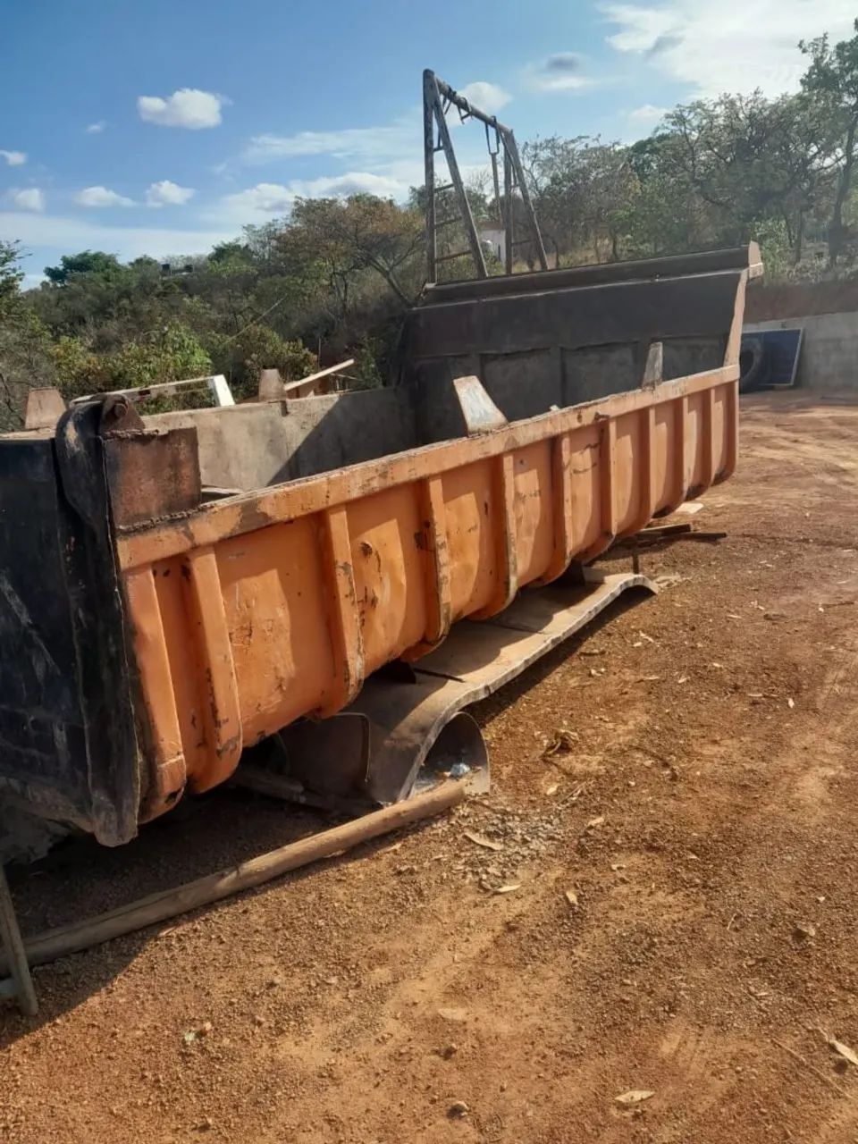 Caçamba caminhão Truck Basculante  - Foto 3