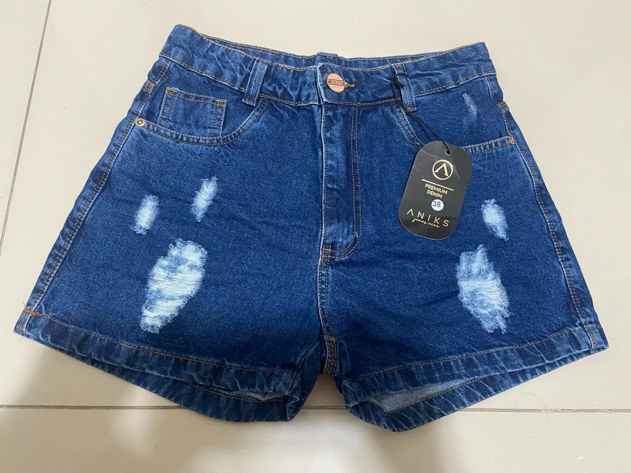 Shorts novo Jeans Feminino Destroyed ANIKs - Tamanho 38