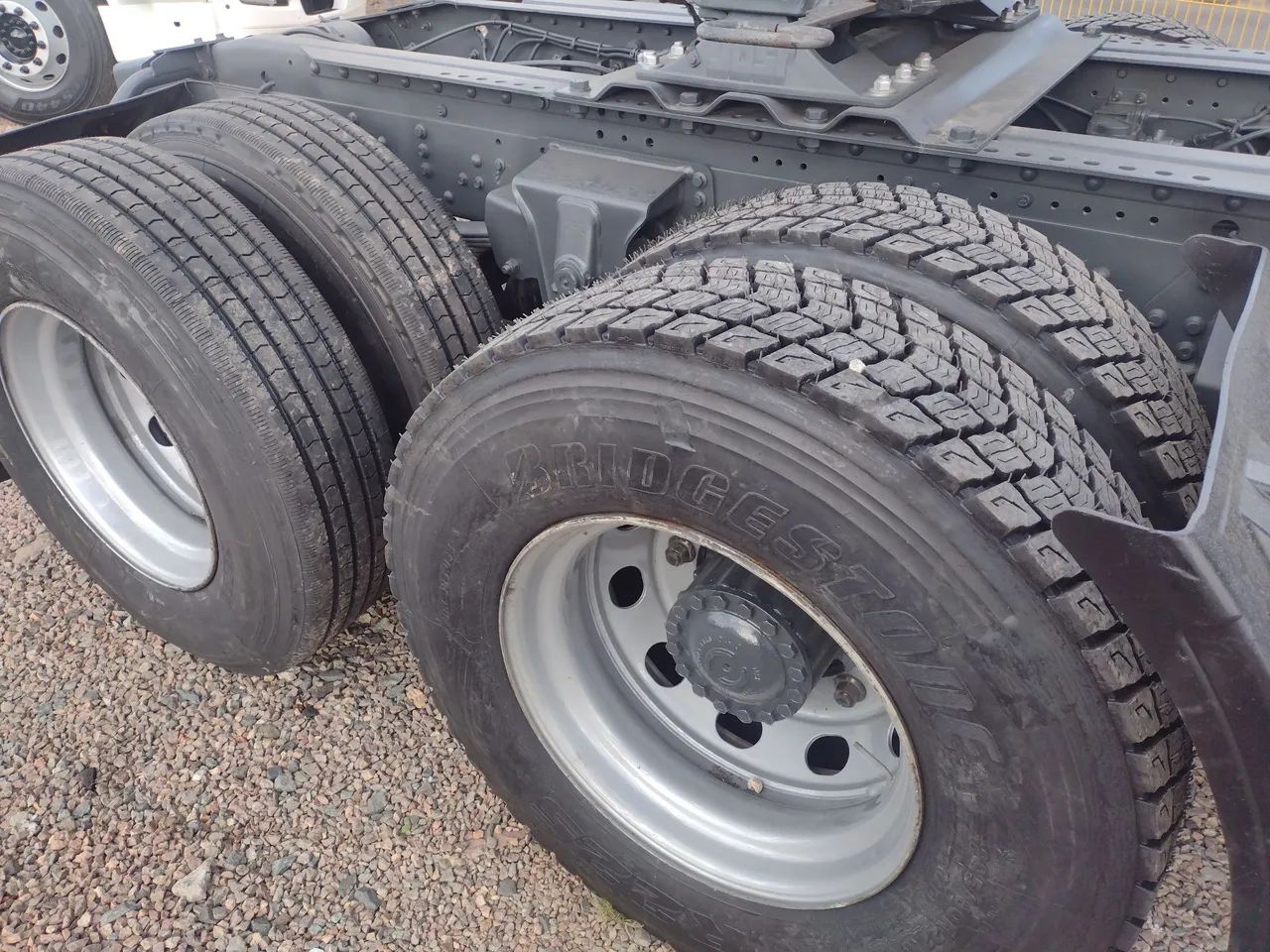 Iveco Stralis 440 6x2 - automático - ano: 2014 - Foto 6