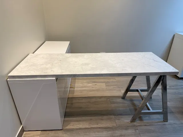 Mesa escritorio com armario
