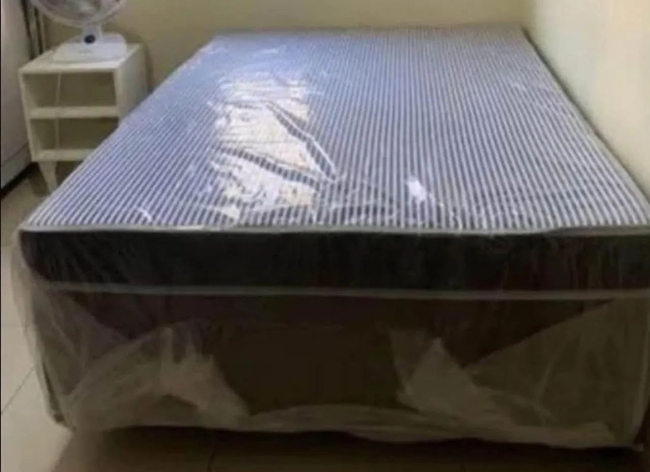 Cama Box  casal com Colchão Novo acoplada 