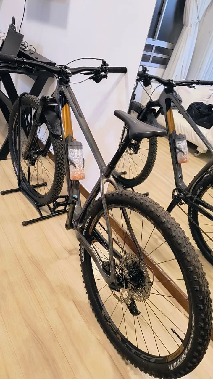 Bicicleta Sense Impact Carbon Pro 29 12v Cinza/dourado Tam M - Foto 2