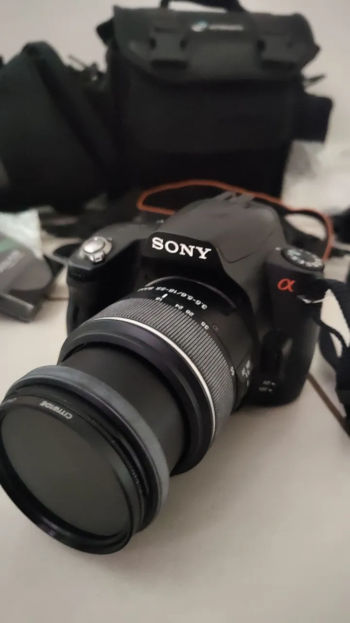 Câmera Sony A390 com lentes, filtros e bolsas!