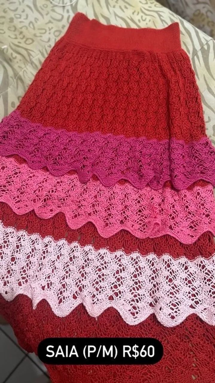 Saia mídi tricô 