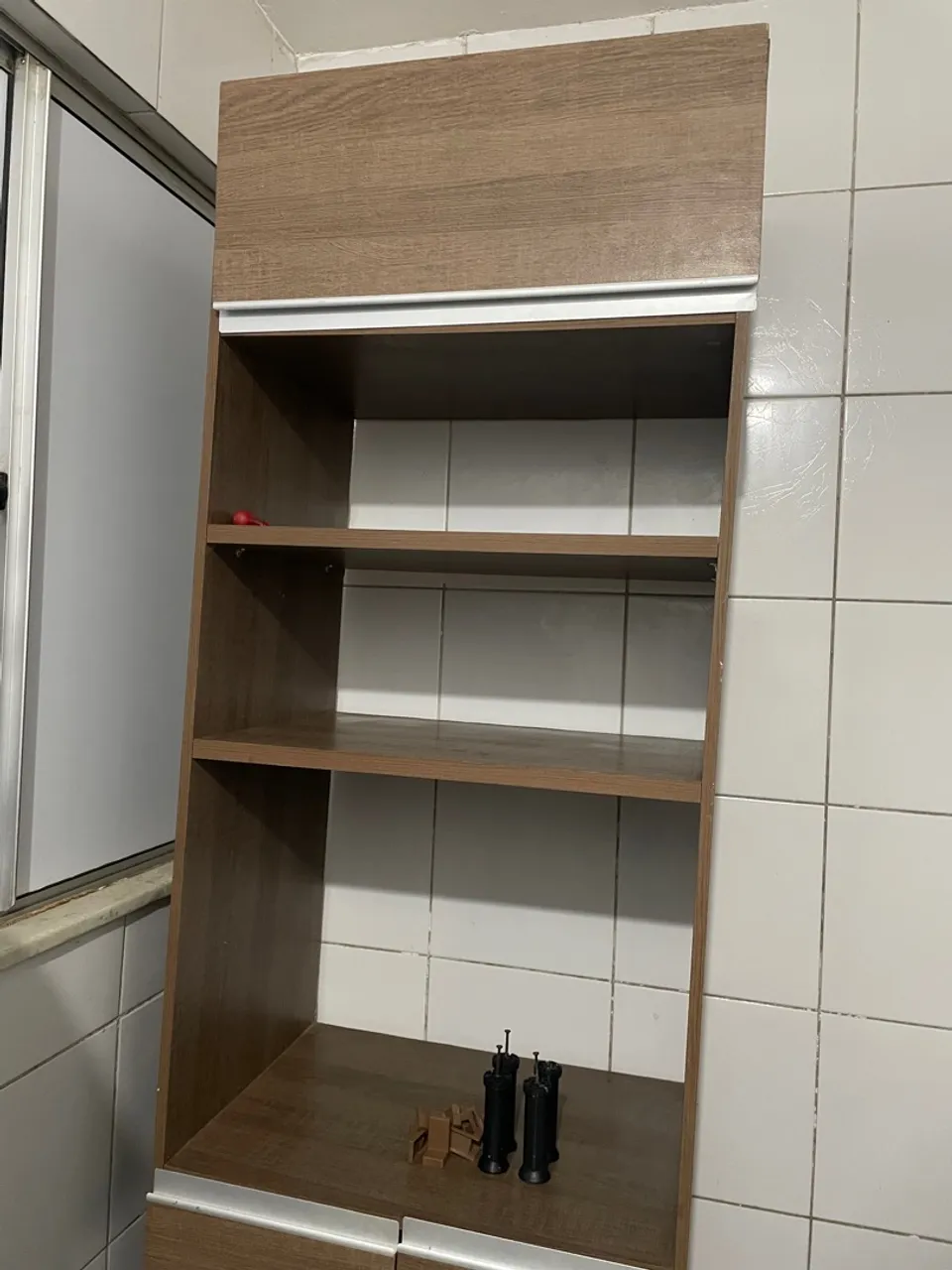 Armário de Cozinha/Dispensa em Madeira