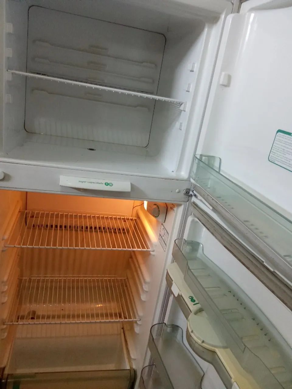 Vendo geladeira Duplex entrego grátis 800 reais  - Foto 5