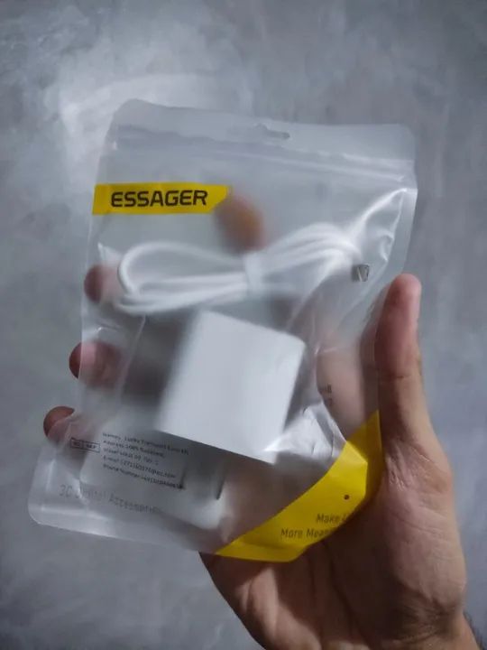 Carregador para iPhone 20w Turbo Lightning ESSAGER - US - Novo
