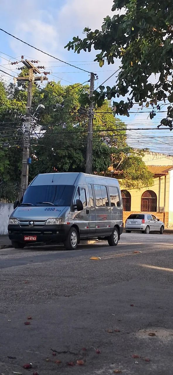 LOCAÇÃO DE VANS 15 LUGARES  - Foto 4