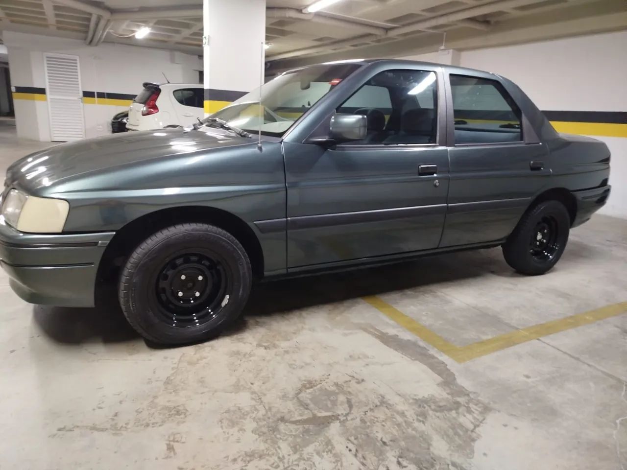 Ford Verona GL 1.8I / LX 1.8I 4P 1996