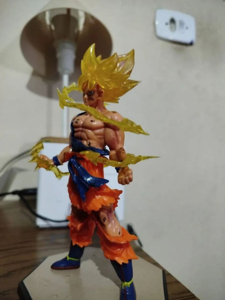 Action Figure Goku Super Saiyajin - Foto 2