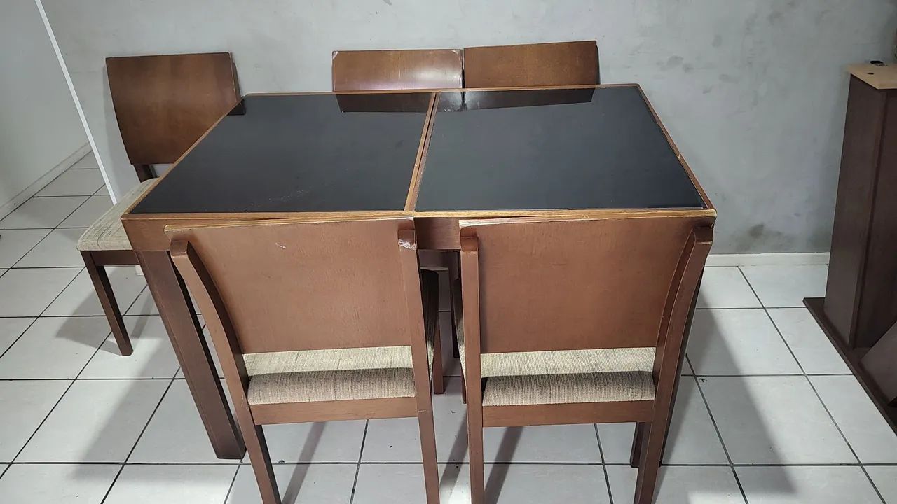 Mesa com 6 cadeiras63824089161475122