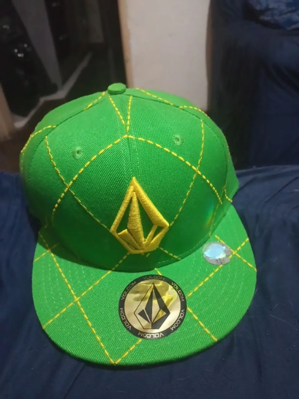 Bonés três ,2 DC e 1 Volcom tamanhos grandes!!! - Foto 3