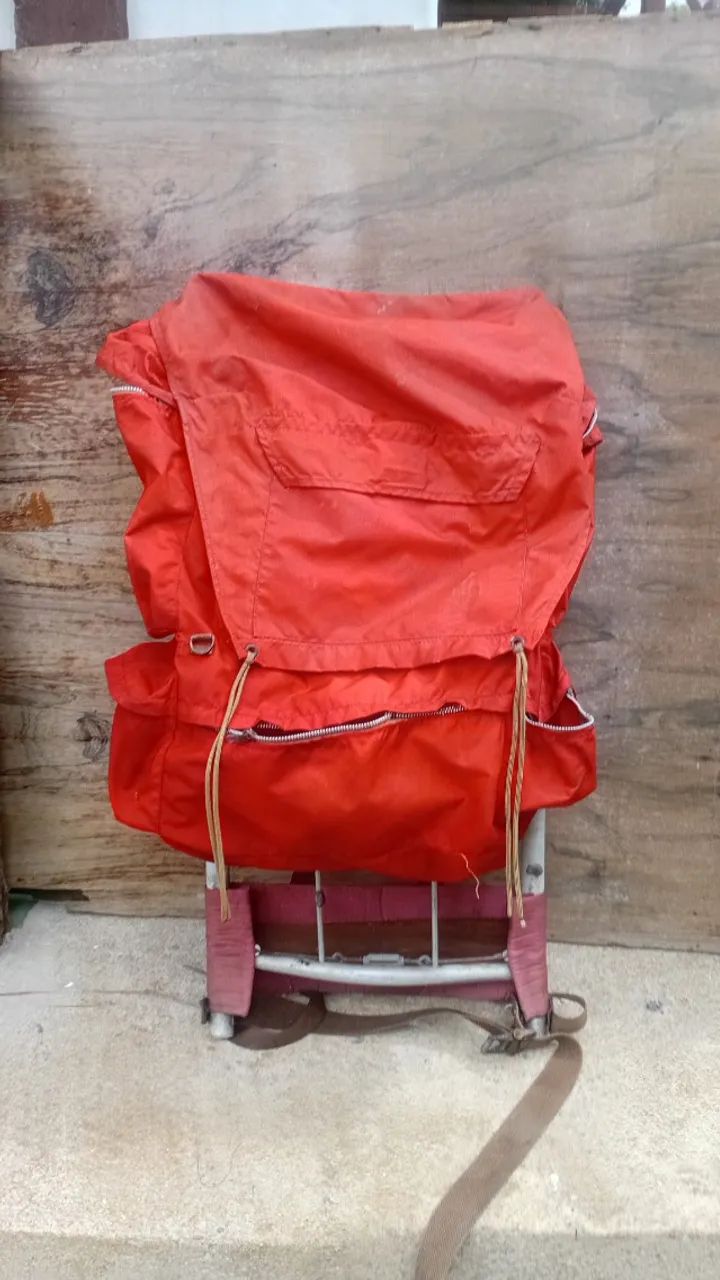 Muchila Antiga com suporte - Foto 2