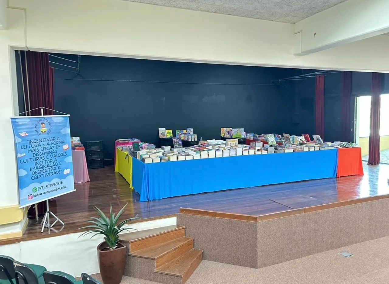 Oportunidade Única: Venda de Empresa de Feiras de Livros em Escolas
