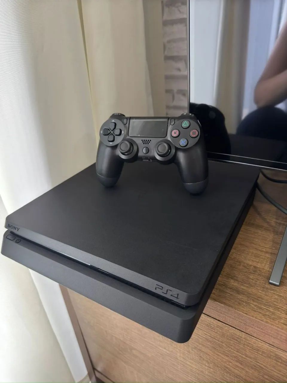 PlayStation 4 (PS4) 1TB - Console Sony