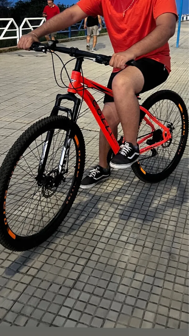 V/T Bicicleta Aro 29 - Ótimo estado