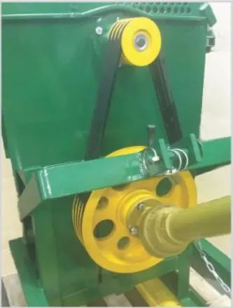 Ensiladeira B-615 T para trator COM cardan com alimentador automático, regulagem de corte - Foto 3