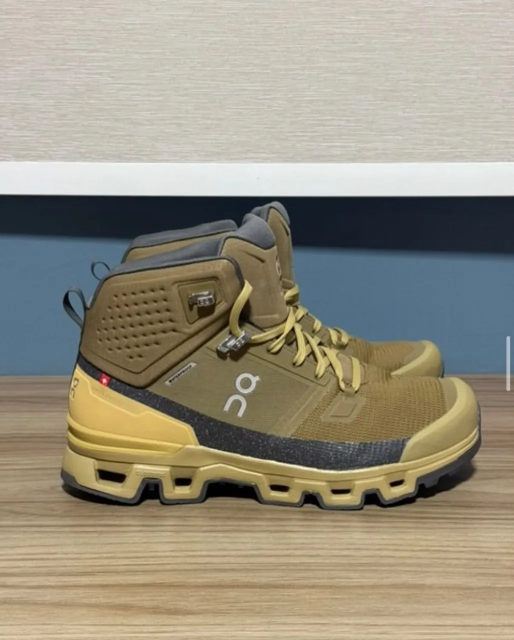 Bota ON Running Cloudrock Waterproof 2