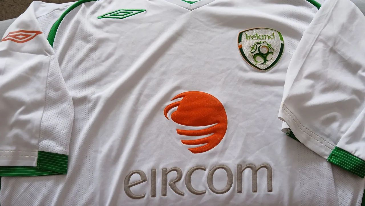 CAMISA SELECAO IRLANDA UMBRO 2007 2008 BRANCA NOVA FRETE GRATIS - Foto 2