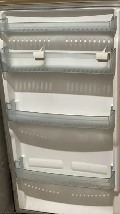 Geladeira Usada em Ótimo estado - Foto 2