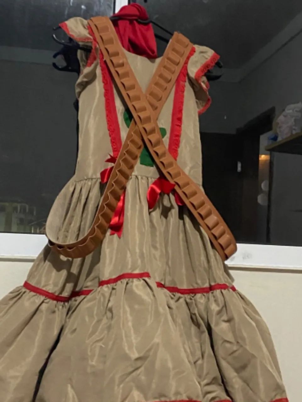 Vestido de Maria bonita 60 reais  10 anos 