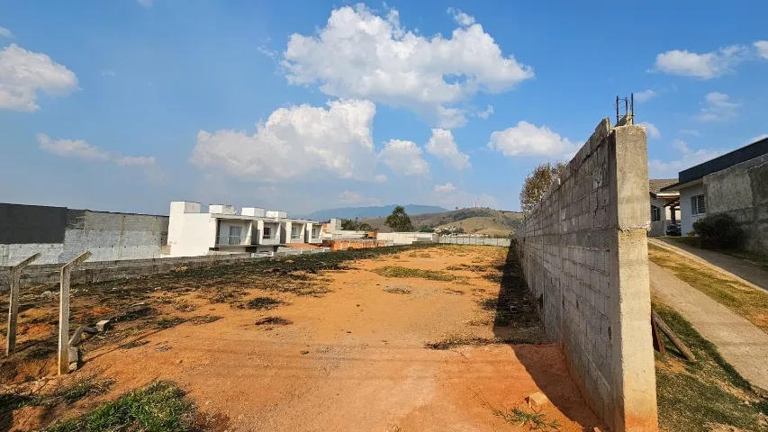 Terreno 1620m2 - Vargem SP