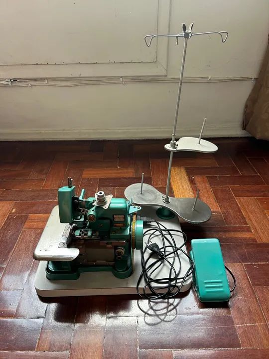 Máquina de Overlock Semi Industrial - Foto 4