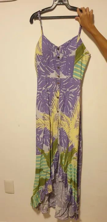 Vestido floral com botões e fenda - Foto 4