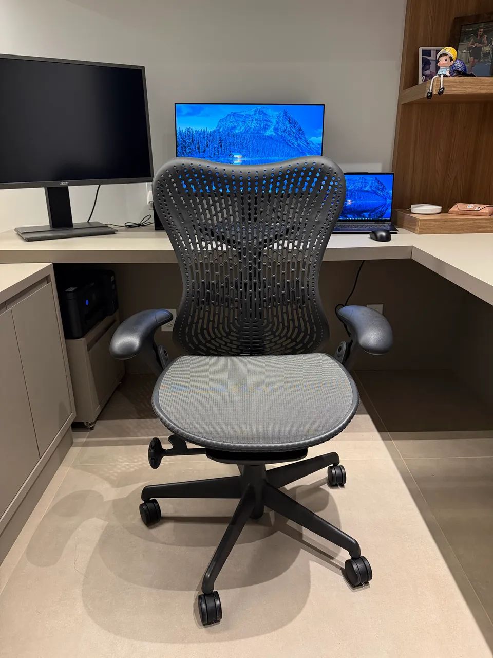 01 Cadeira Herman Miller - Mirra - Triflex