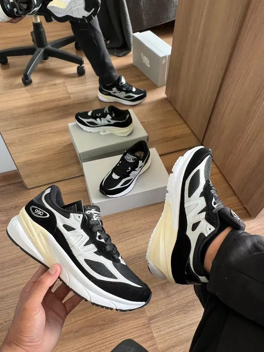 Tênis New Balance 990v6 - Preto e Branco