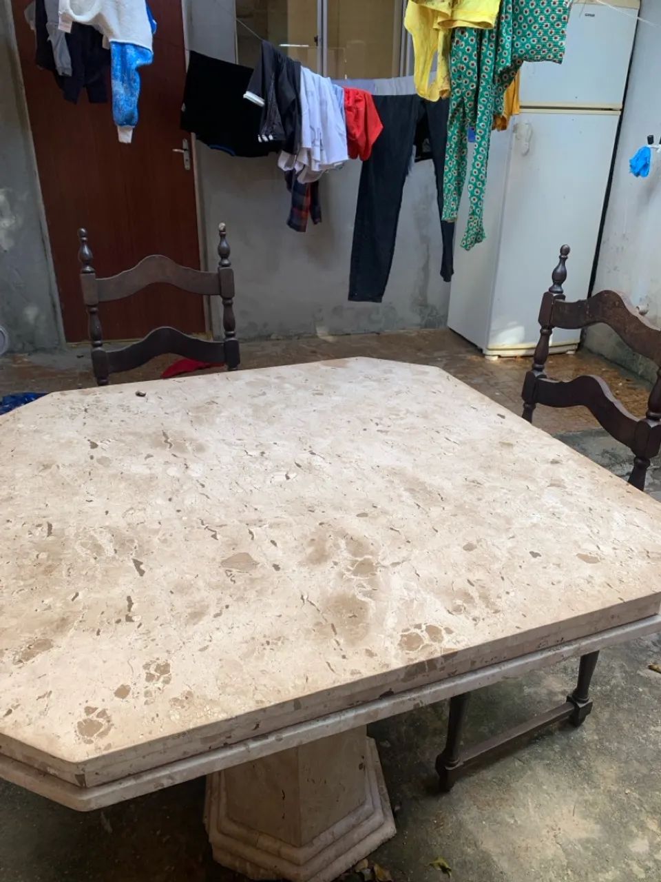Mesa de Jantar em Mármore grosso com cadeiras em palhinha  - Foto 4