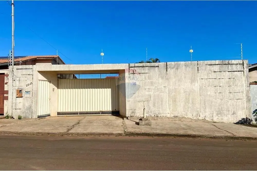 Casa com 02 suítes à venda - Pronta pra Financiar!