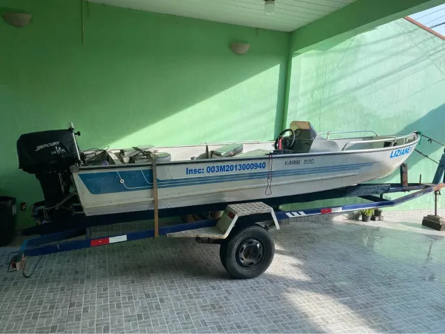 Conjunto Barco e Motor Mercury Sea Pro