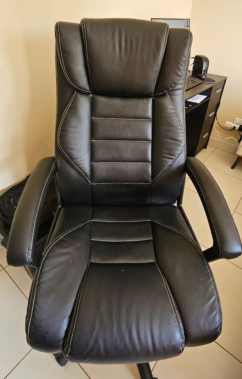 Cadeira Executiva Multilaser GA202.