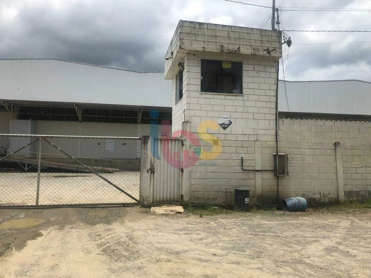 Alugo galpão com 2.210m² - Foto 2