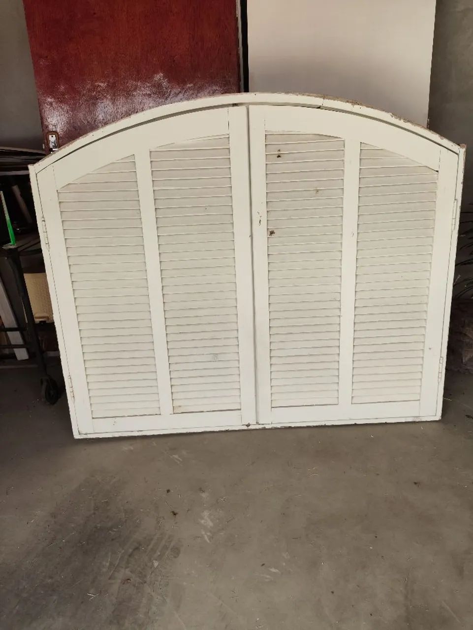 Janela de madeira em arco, estilo colonial - Foto 6