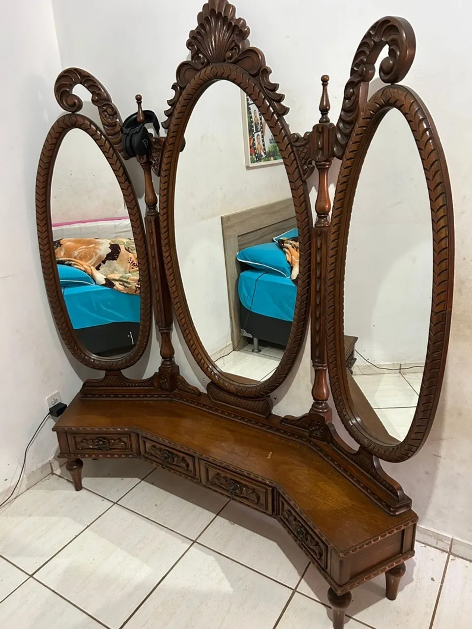 Penteadeira Tripla Espelhos Madeira Clássica