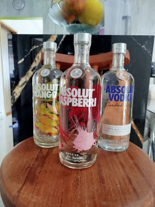 Kit 3 Garrafas Absolut Vodka - Mango, Raspberry e Vodka