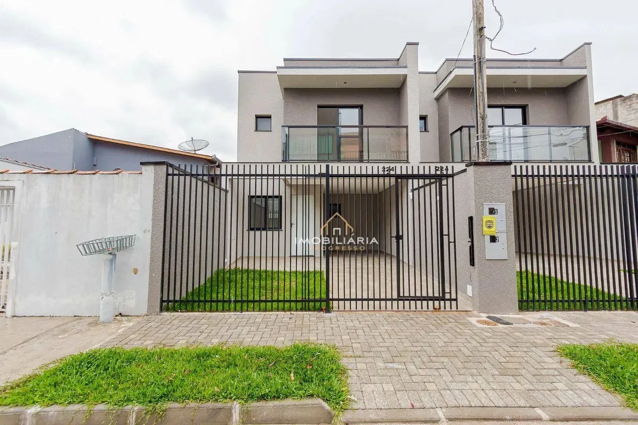 Sobrado com 3 dormitórios à venda, 92 m² por R$ 574.000 - Fazendinha - Curitiba/PR