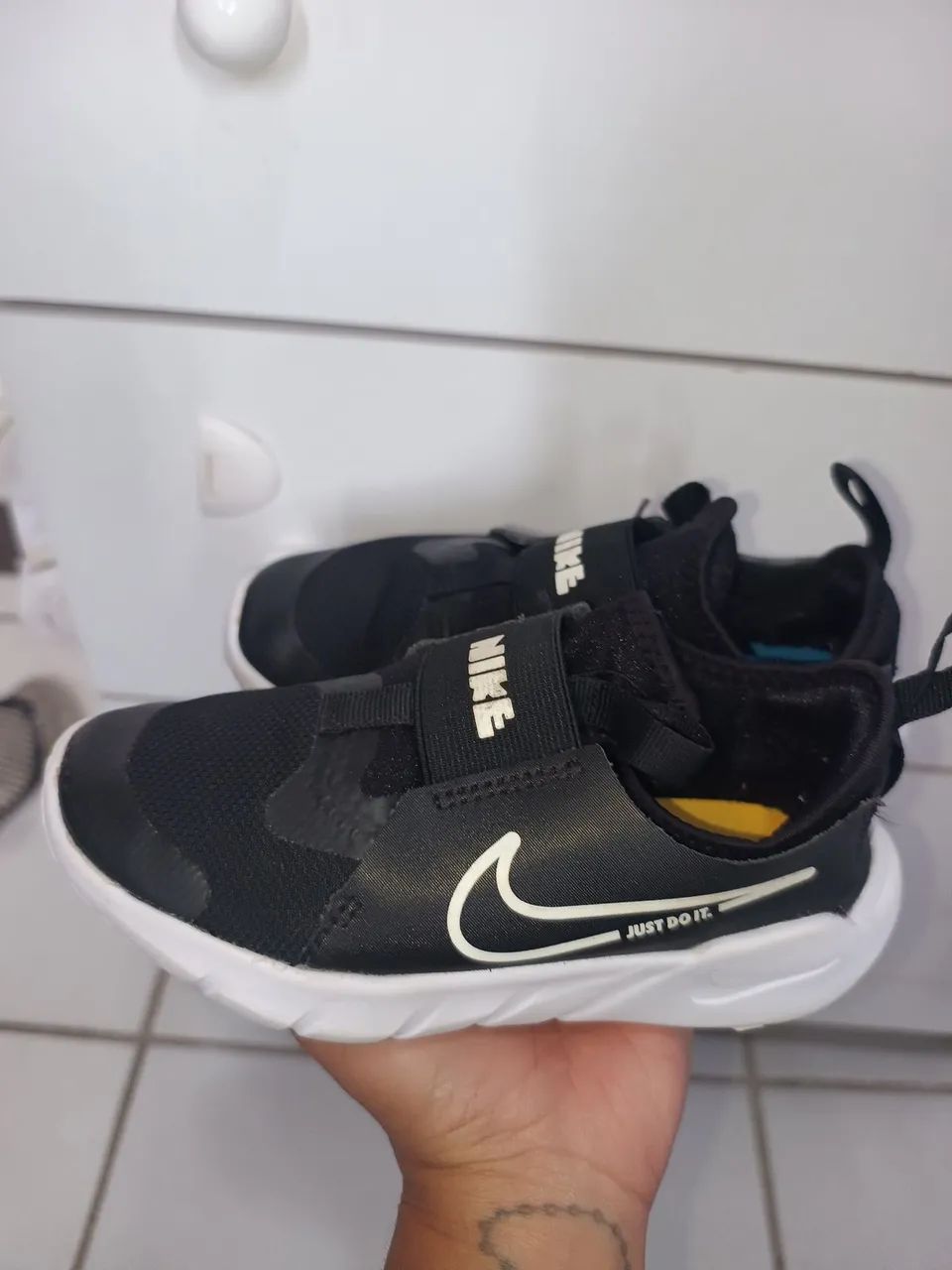 Tênis Nike flex- Tamanho 29 - Preto - Foto 2
