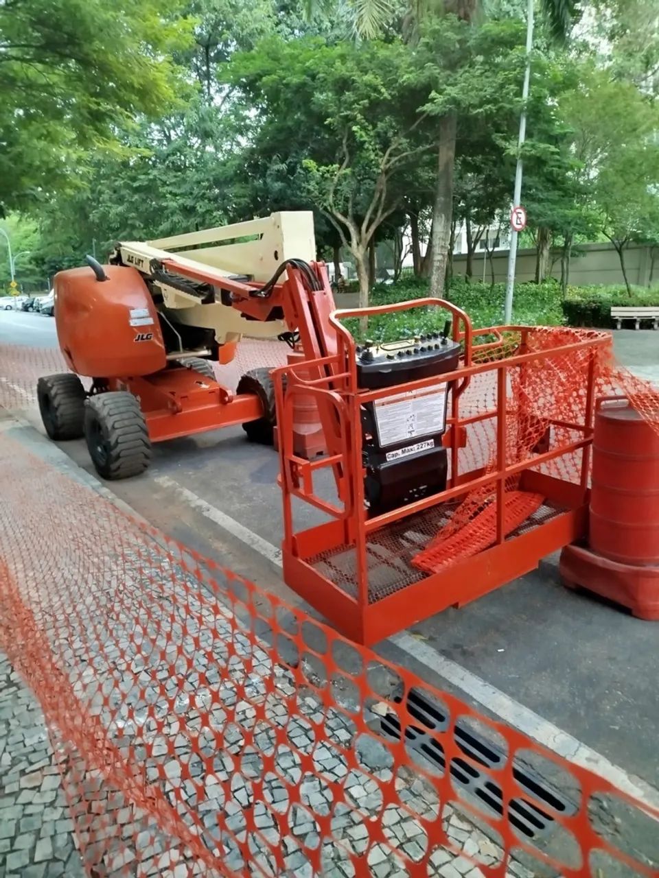 Plataforma elevatória articulada JLG 450 AJ- Diesel - Foto 3