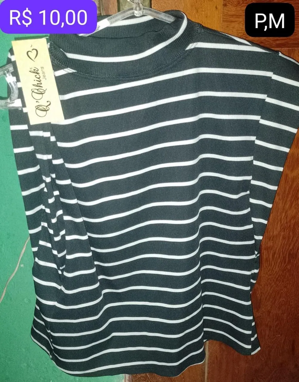 Blusa listrada preta e branca