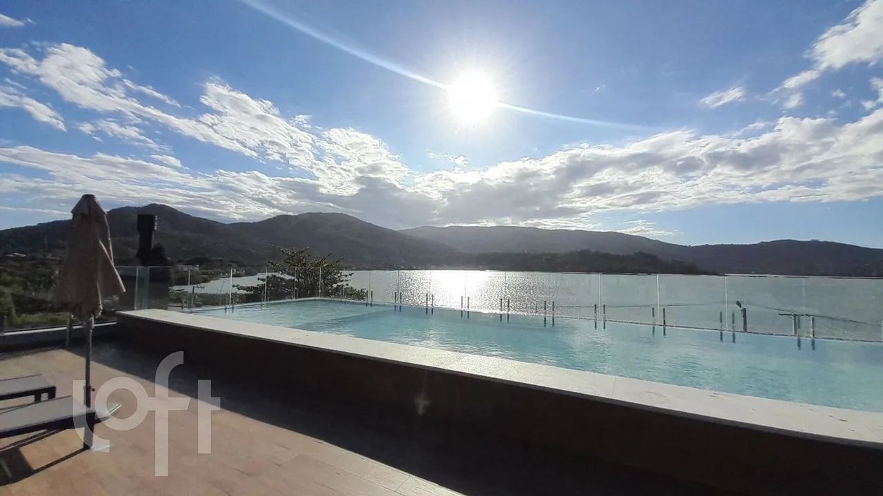 Apartamento à venda em Porto da Lagoa com 77 m², 1